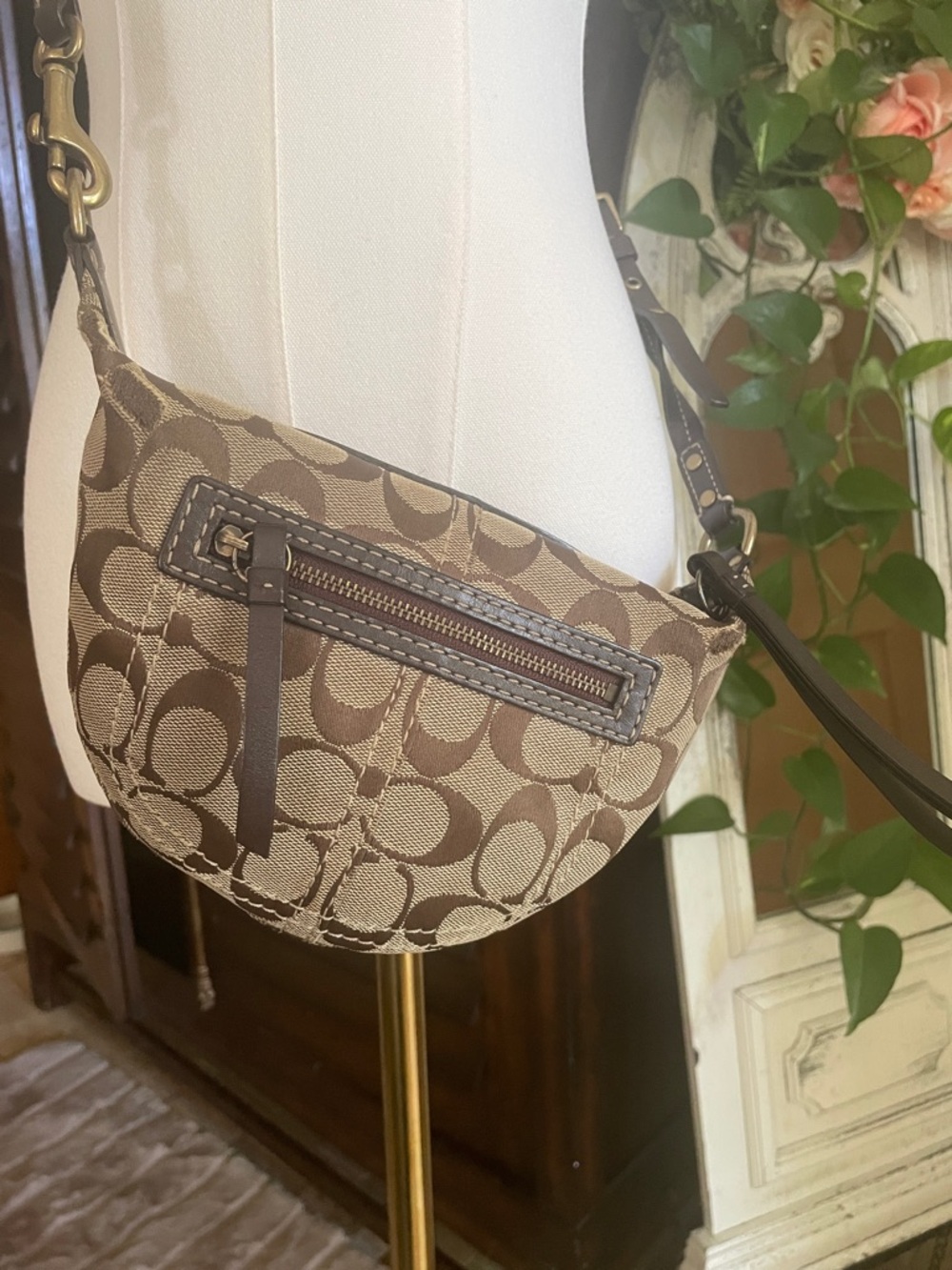 Coach Brown Signature Canvas Crossbody with Dark Brown Trim As Is - Picture 2 of 15